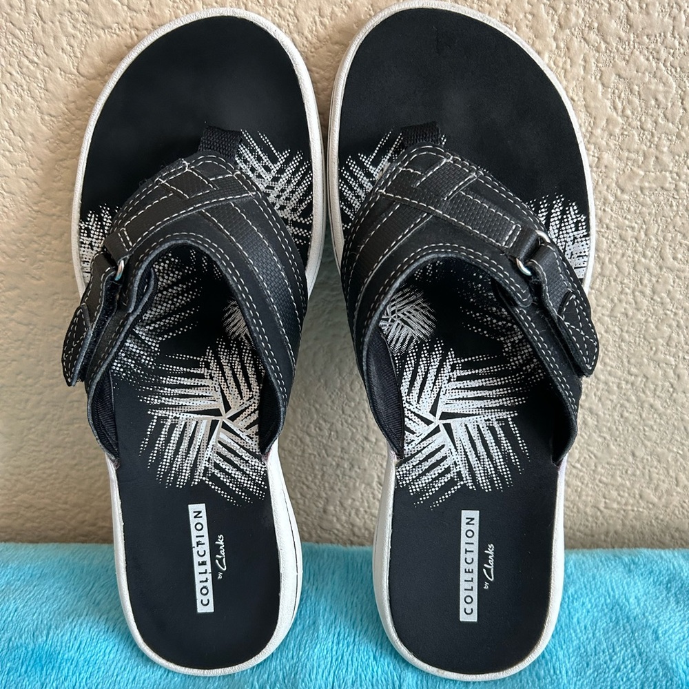 Clarks  Breeze Reyna Black and White Flip-Flop Sandals